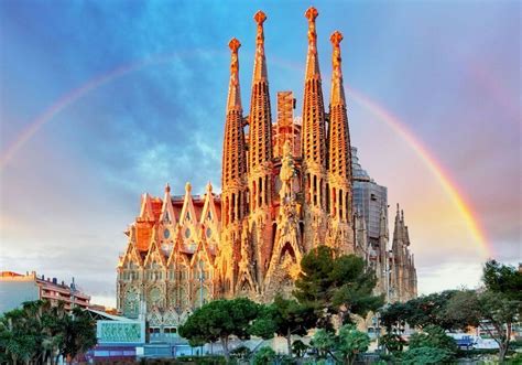 A Sagrada Família? Uma Visão Desconcertante da Fé e do Realismo em um Mundo Medieval!